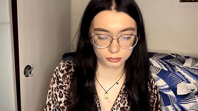 RenataBrought online show from April 13, 4:19 pm