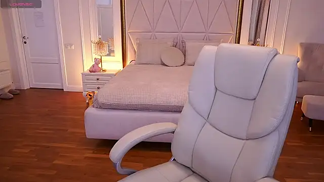 AshleyBaie online show from April 18, 12:40 pm