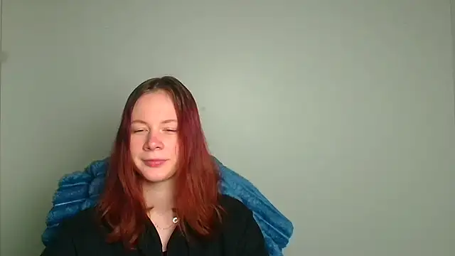 DarkSakuraa online show from April 18, 5:10 am