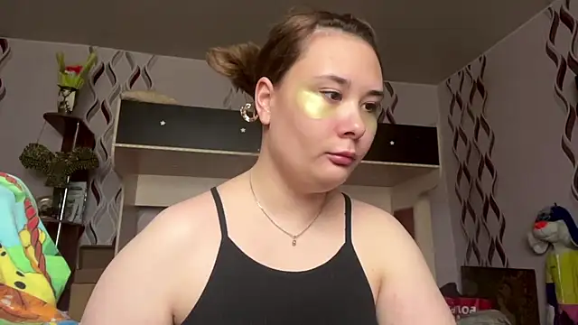 MarcieAdjei online show from April 16, 12:27 pm