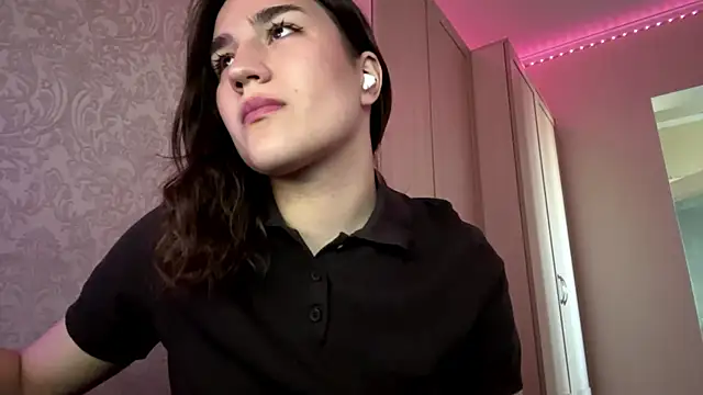 Mary Nitherson online show from April 16, 12:05 pm