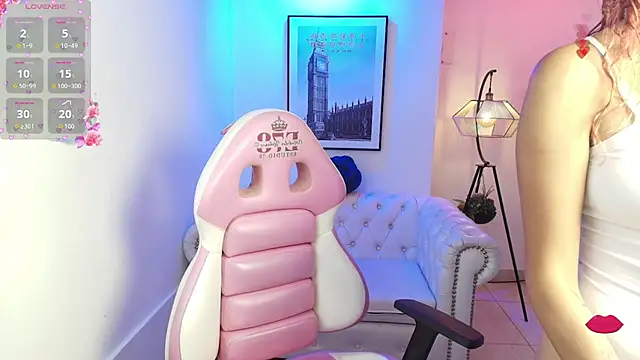 Lila monroe online show from April 17, 12:40 pm