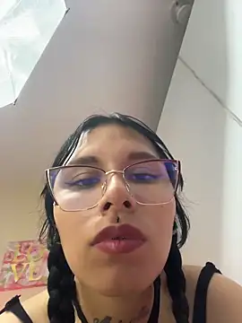 Monserratbdsm1 online show from April 10, 5:19 pm