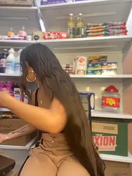 DulceLatinaxo online show from April 17, 9:50 pm