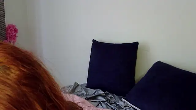 sarahh love online show from April 18, 10:20 pm