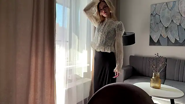 EvelineMolima online show from April 11, 12:09 pm