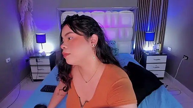 ROSELEI  online show from April 16, 1:00 pm