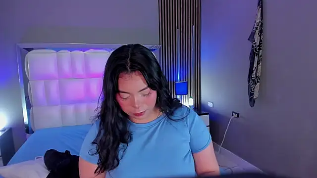 ROSELEI  online show from April 14, 1:00 pm