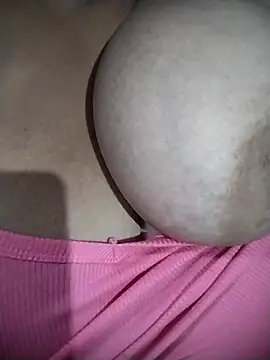yasminn75 online show from May 11, 4:04 pm