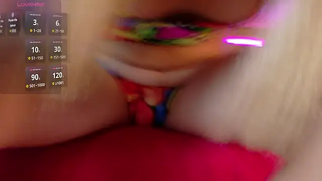 niiky doll online show from April 15, 7:58 pm