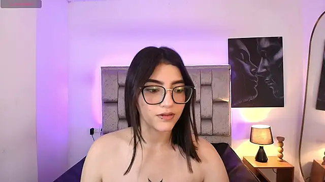 candy tina online show from April 16, 8:08 pm