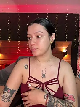 aria bloomer online show from April 10, 8:15 pm