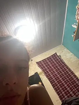 nandinharuivinha22 online show from April 19, 11:32 am