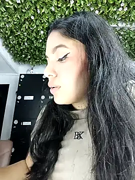 BrendaBloom  online show from April 16, 2:12 am