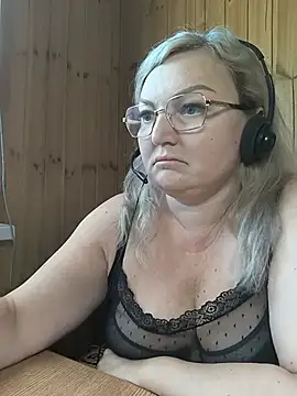 White-Chocolatte online show from June 5, 7:03 am