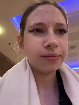 michelle lovique online show from April 17, 8:27 am