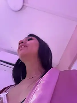 SERENA JONESS online show from April 15, 12:06 pm