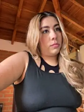  BellaSmith  online show from April 17, 3:03 pm