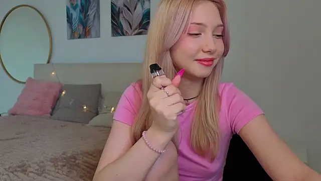 vielleee online show from April 18, 2:36 am