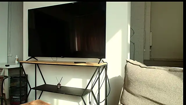 vielleee online show from April 20, 2:14 am