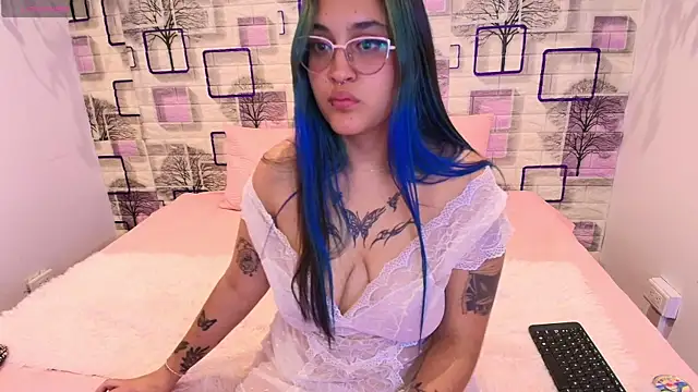 Samanthaa Evanss online show from April 16, 8:19 pm