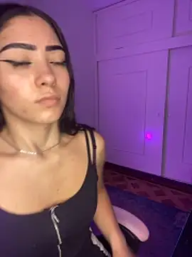 AMBERBUNNY  online show from April 17, 1:24 pm