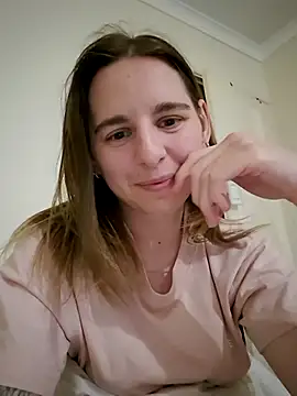 jade Montoe online show from June 5, 9:10 pm