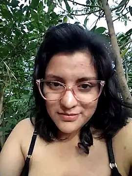 sienna elara online show from April 9, 10:42 am