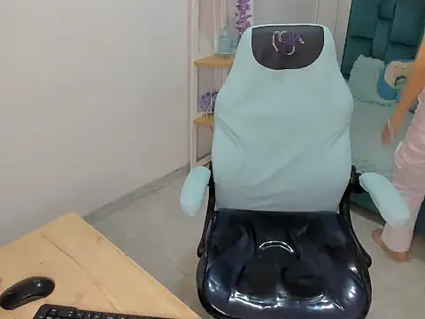 betty boops3 online show from April 14, 7:03 pm