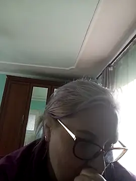 AureliaSky598 online show from April 15, 2:50 pm