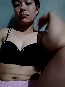 mia0033 online show from April 9, 8:25 pm