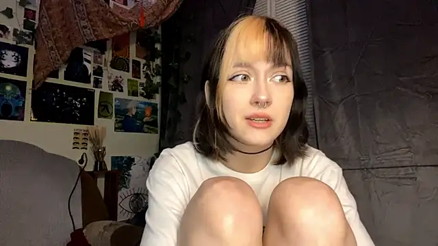 AllegraStaffieri online show from April 8, 9:17 pm