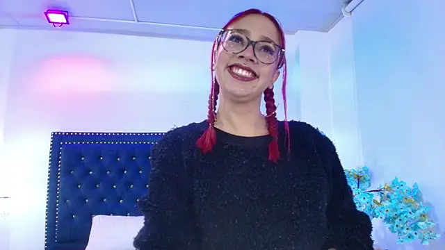 Amelie adams online show from April 16, 11:10 am