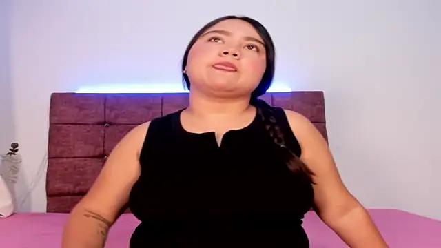 Hot LatinaX online show from April 15, 10:38 am