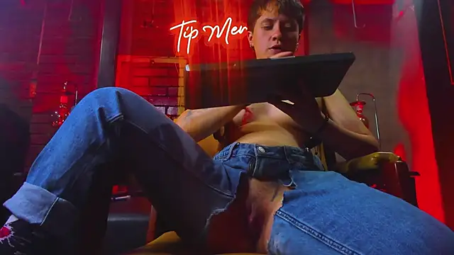 MissaelRossi online show from April 18, 7:58 pm