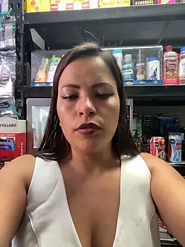 MIA ROSSEEE online show from June 12, 9:01 pm