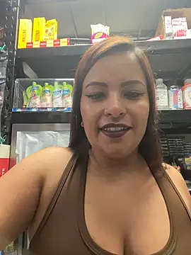 MIA ROSSEEE online show from May 18, 1:06 pm