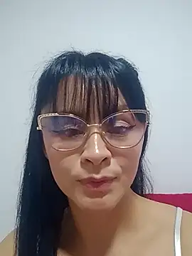roos1237 online show from May 3, 1:42 am