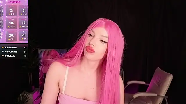 HARITA LOVEE online show from April 16, 9:39 pm