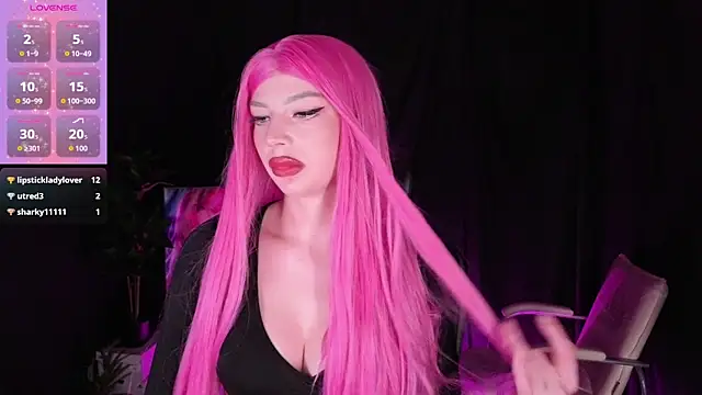 HARITA LOVEE online show from April 17, 9:50 pm