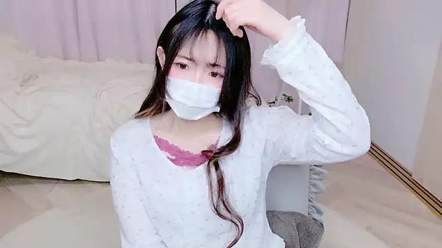 Satomi nn online show from April 19, 12:21 am