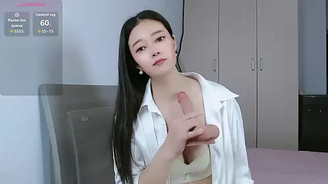 sasalily online show from April 18, 12:46 am