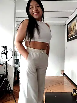alisonnturbay online show from May 31, 4:46 pm