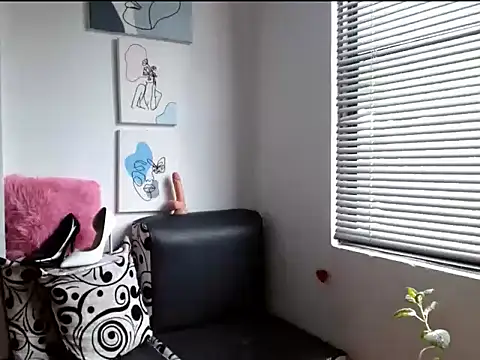 alisonnturbay online show from April 10, 2:12 pm