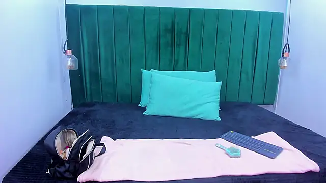 ARY HORNEY online show from April 17, 2:30 pm