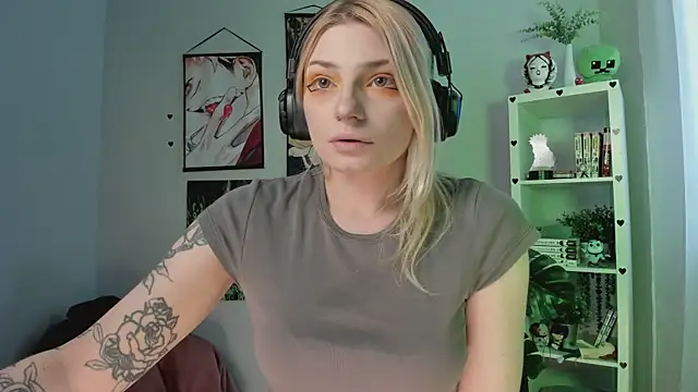 avatarweek online show from April 22, 1:41 pm