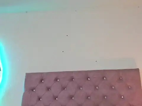 laurenlaine online show from April 17, 12:02 am