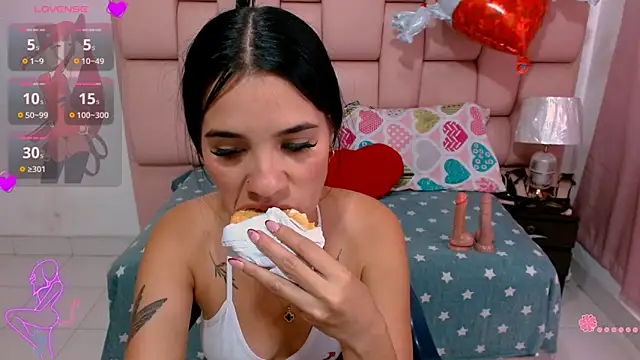 vanesa 22  online show from April 15, 4:40 pm