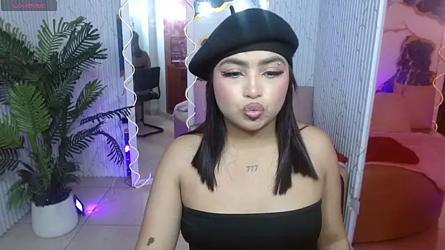 foxy1 tay online show from April 18, 7:58 pm