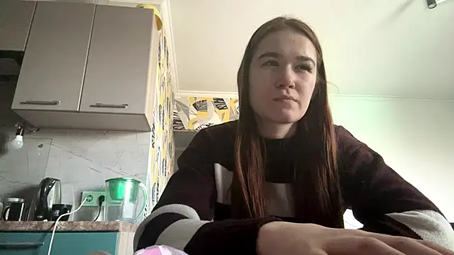 ValiriaX online show from April 16, 1:11 pm